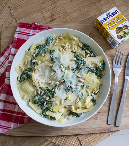 Imagem receita Ravioli com molho de cogumelos e espinafres